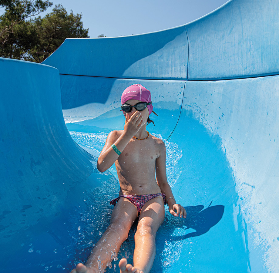 due-piscine-con-scivoli